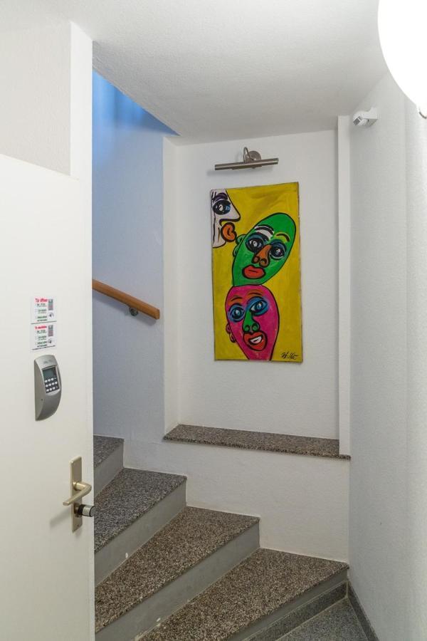 H&H Apartments Im Herzen Der Stadt In Der Lange Strasse Geraeumig Ruhig Mit Kueche Und Esstisch Greifswald Zewnętrze zdjęcie