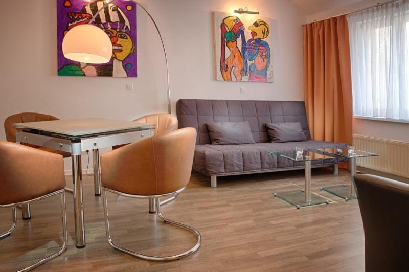 H&H Apartments Im Herzen Der Stadt In Der Lange Strasse Geraeumig Ruhig Mit Kueche Und Esstisch Greifswald Zewnętrze zdjęcie